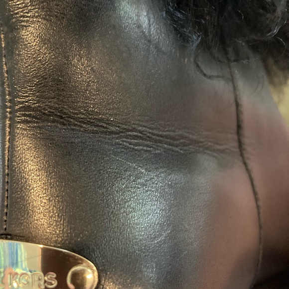 🆕MICHAEL KORS 7.5 blk leather boots w/sheep’s fur - Picture 12 of 12